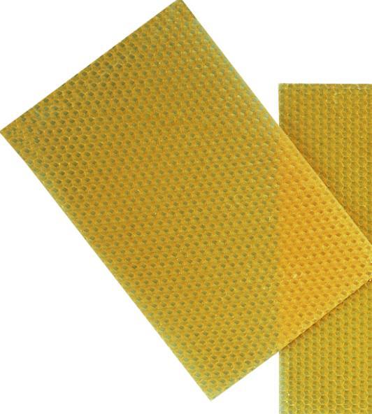 Honeycomb beeswax, 100 %, loose in carto
