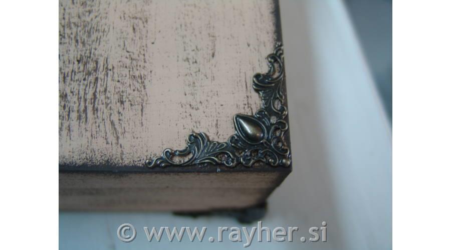 Kovinski dekorativni vogali, 40*40mm, 8 kosov