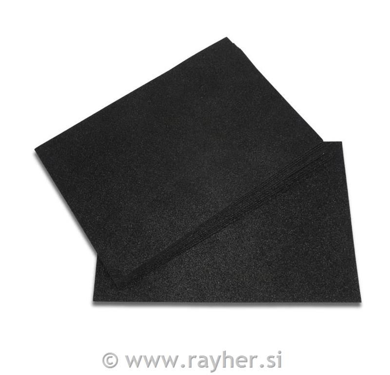 Penasta guma z bleščicami A4, črna