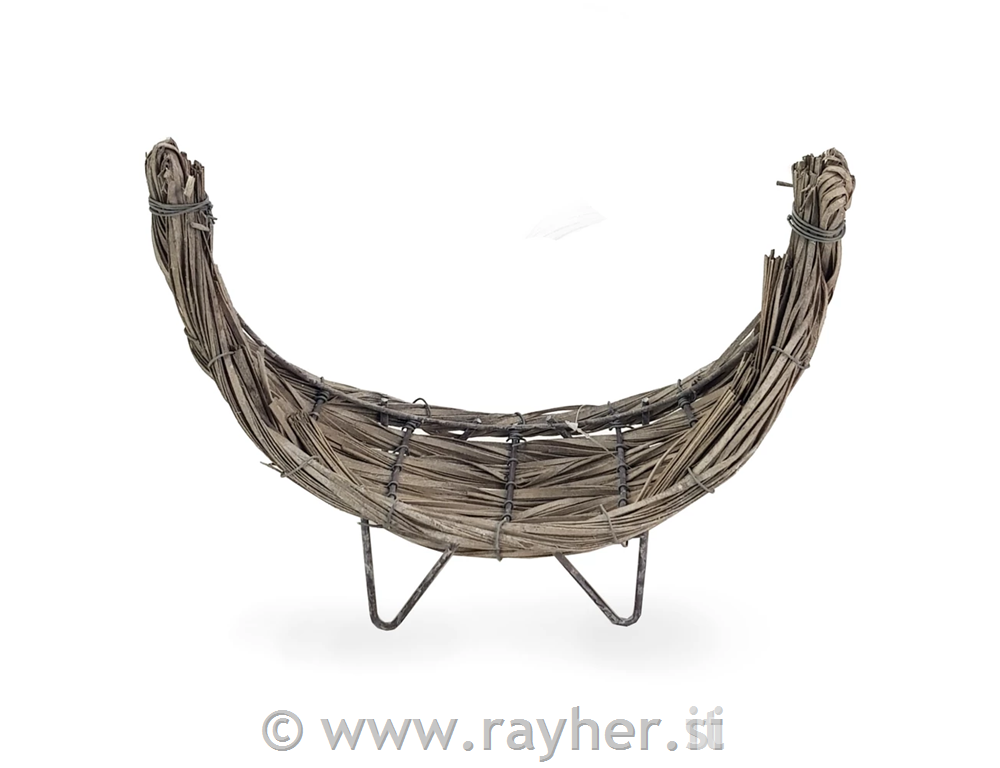 Pleten čoln za dekoracijo na kovinskem okvirju