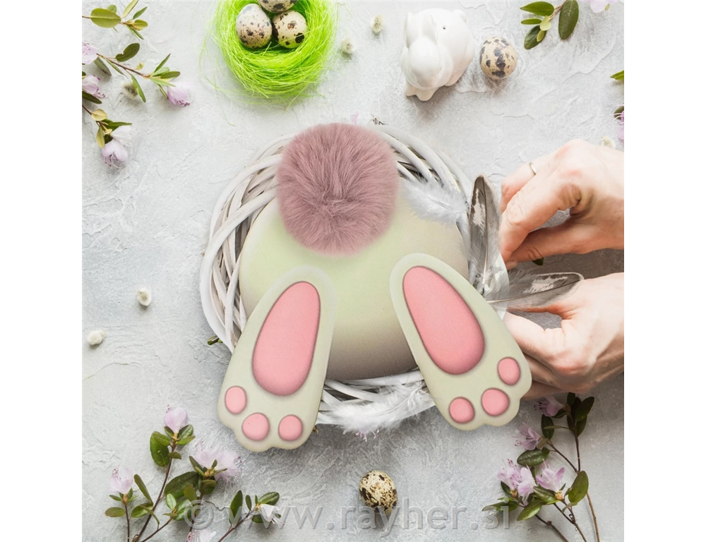 Leseni okras Zajček z roza cofom