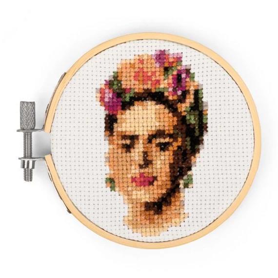 Embroidery kit, Frida
