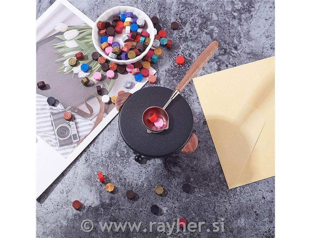 Set za vlivanje pečatnega voska