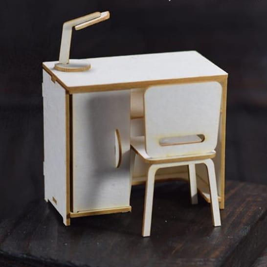 IZREZ IZ LEPENKE, 3D, V PISARNI