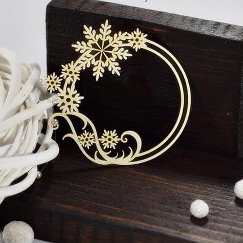 Izrez iz lepenke, Venček s snežinkami