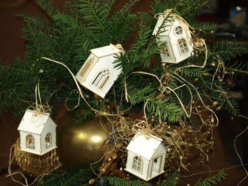 Izrez iz lepenke, Hišice, set 4