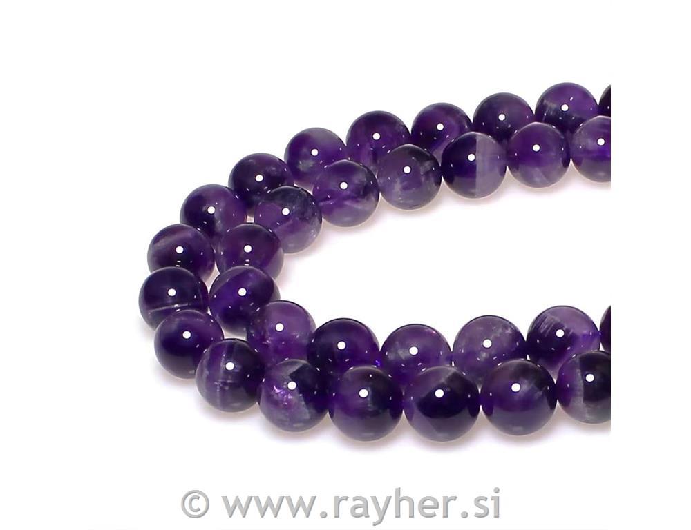 Poldragi kamni perle