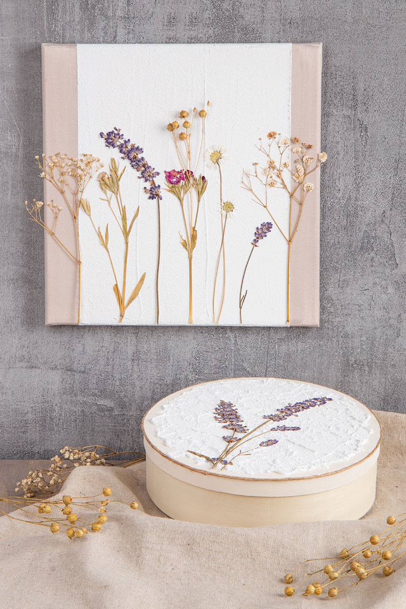 ROŽE NA SLIKARSKEM PLATNU