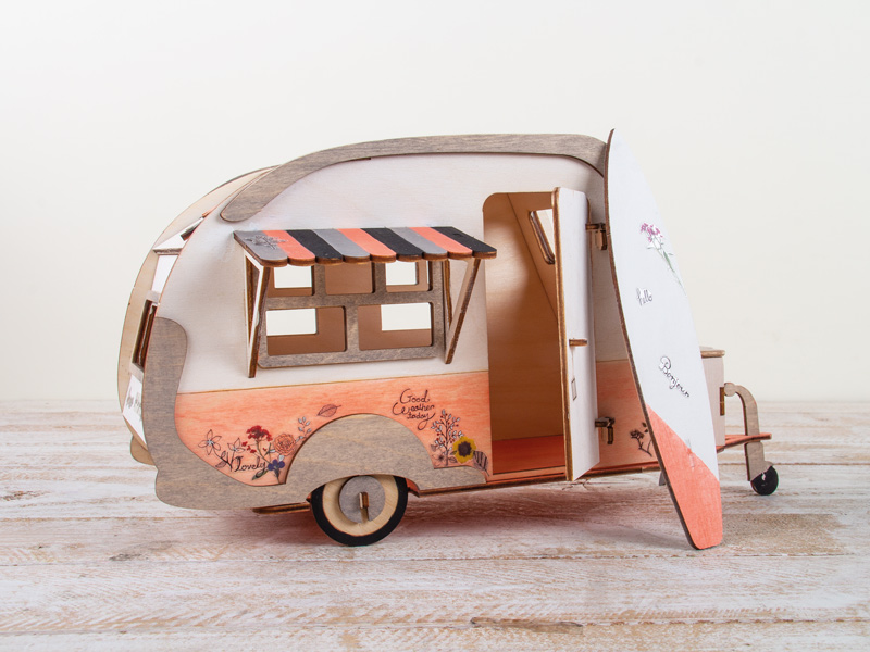 3D SESTAVLJANKA POČITNIŠKA PRIKOLICA