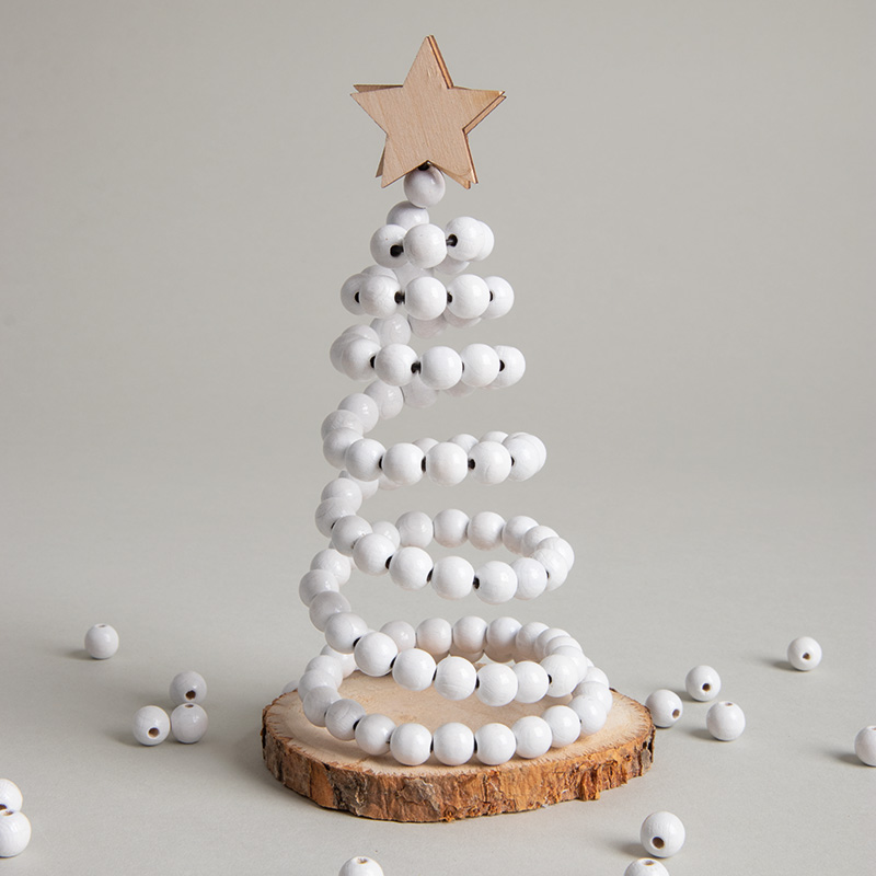 NOVOLETNA SMREČICA IZ KROGLIC