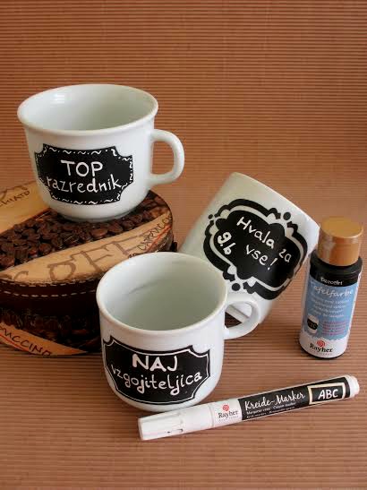 SKODELICA S POVRŠINO ZA PISANJE S KREDO