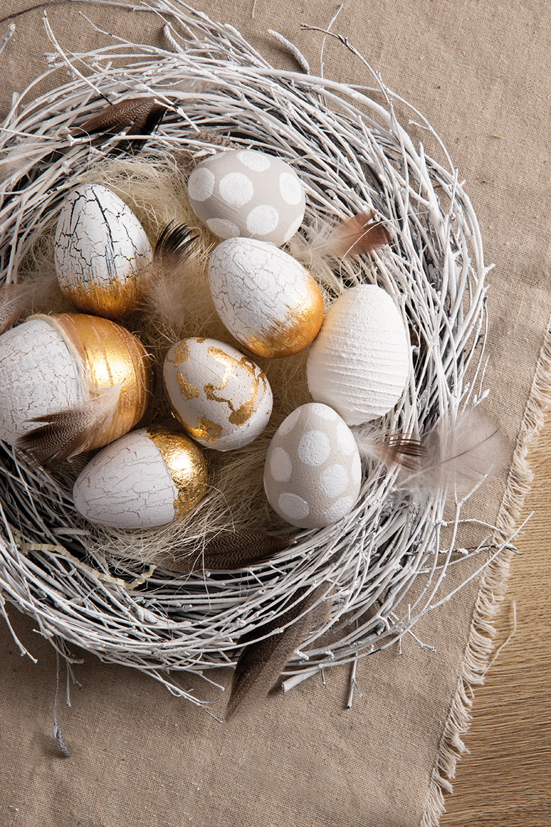 VELIKONOČNO GNEZDO Z JAJCI