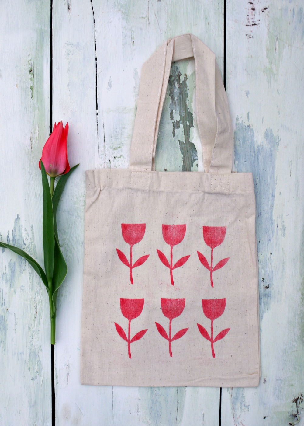 POSLIKAVA TEKSTILA S ŠTAMPILJKAMI