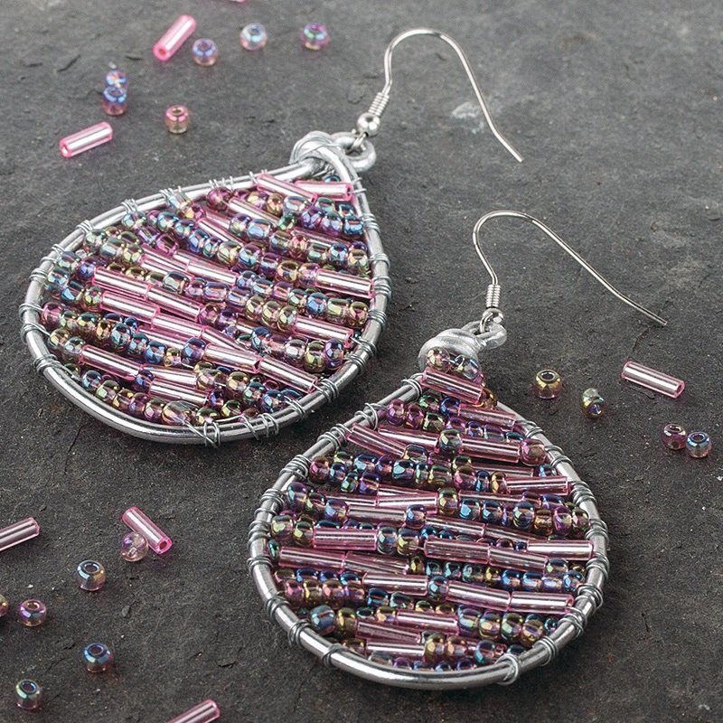 UHANI Z OVITO ŽIČKO