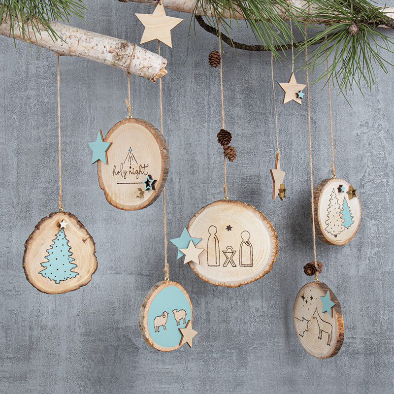 BOŽIČNA DEKORACIJA S PIROGRAFOM